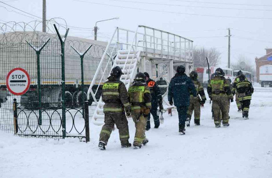 Russia coal mining accident: 11 killed, dozens thought trapped