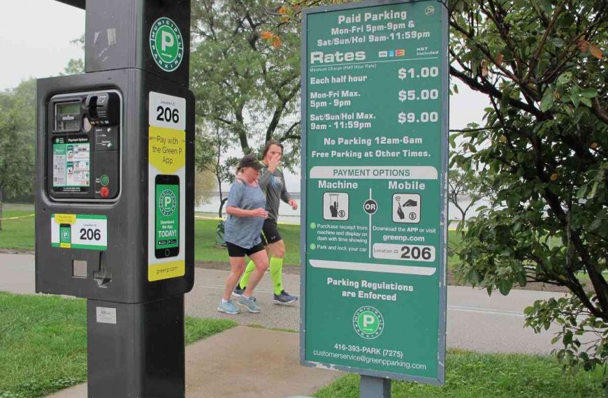 ‘Cashless’ parking meters now up and running in Fairfax County, Va.