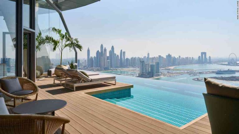Dubai 'Infinity' Pool Is Tallest on Earth
