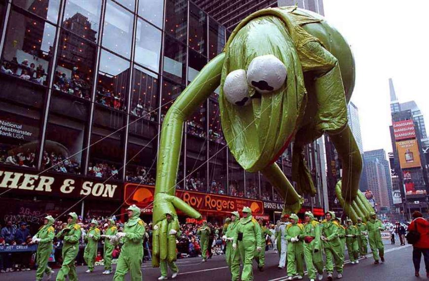 The best–and worst–balloon crashes from the Macy’s Thanksgiving Day Parade